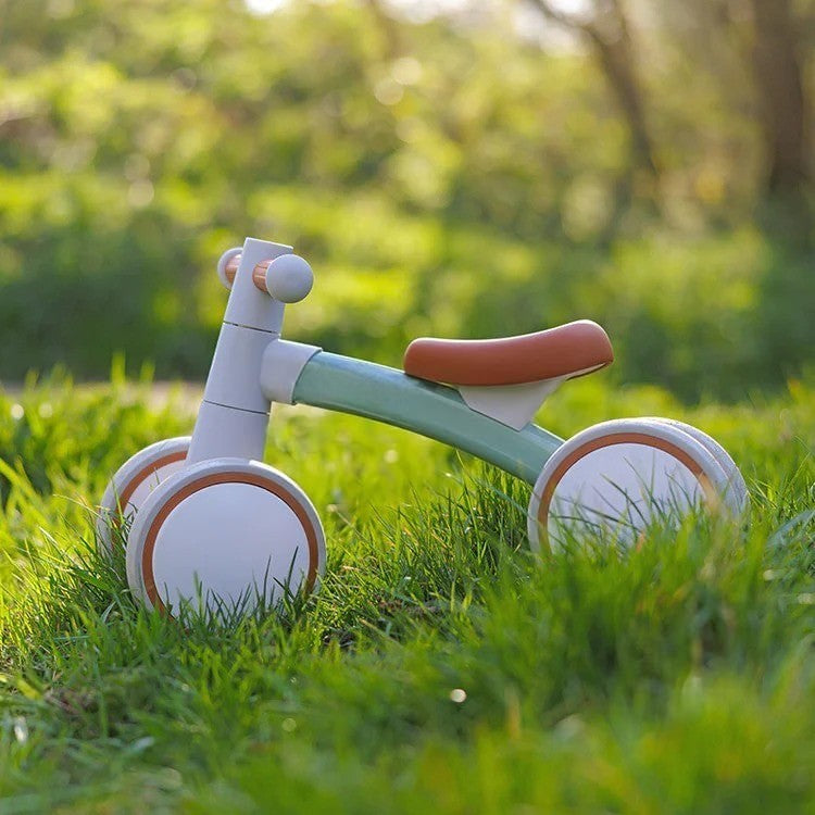 Montessori Baby Balance Bike L'atelier Montessori