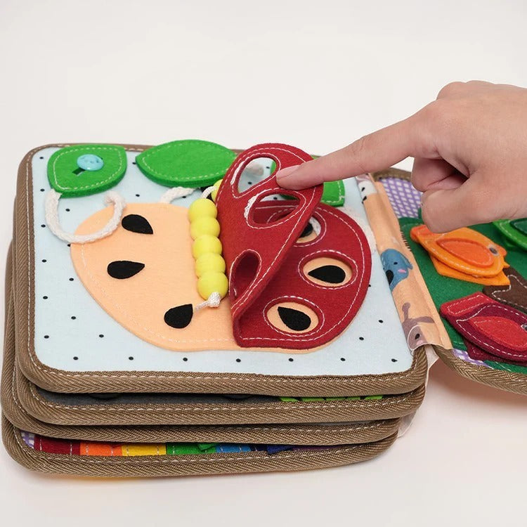 Montessori Giraffe Book L'atelier Montessori