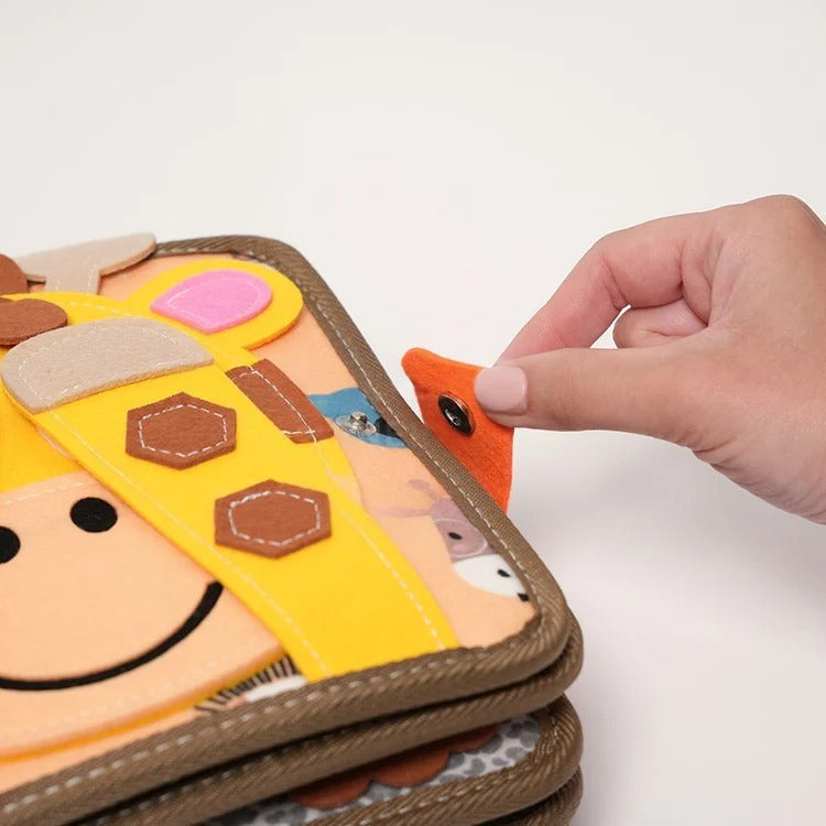 Montessori Giraffe Book L'atelier Montessori