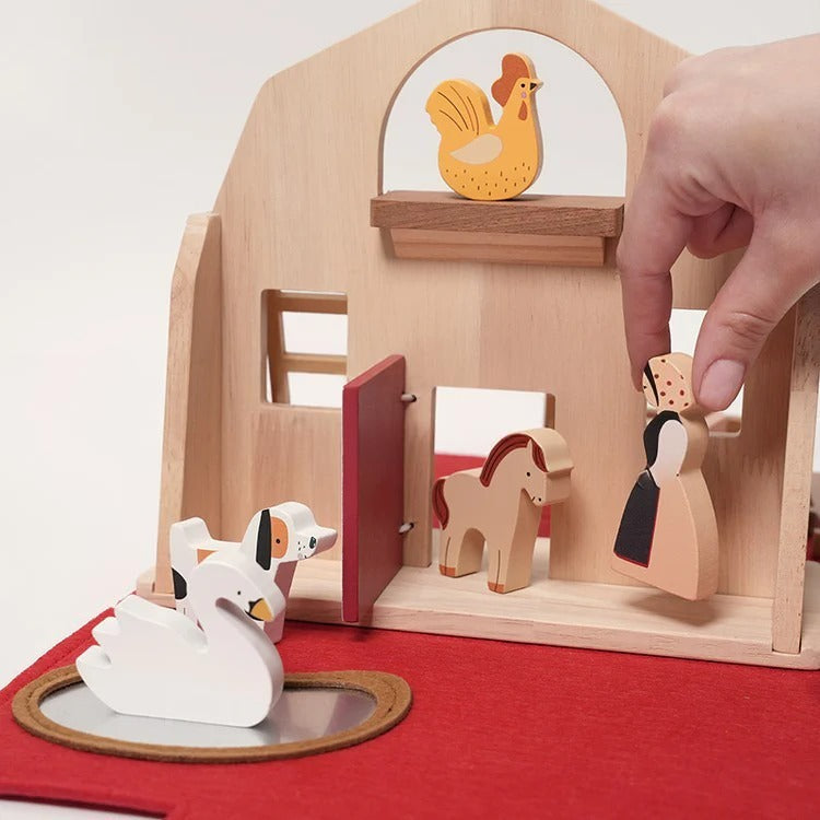 Montessori Portable Farm Playset L'atelier Montessori