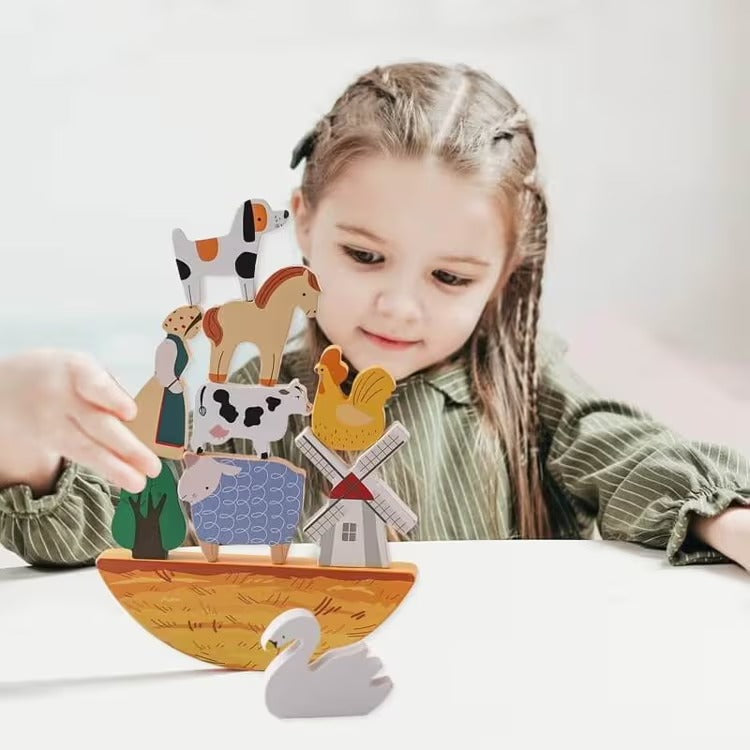 Montessori Portable Farm Playset L'atelier Montessori