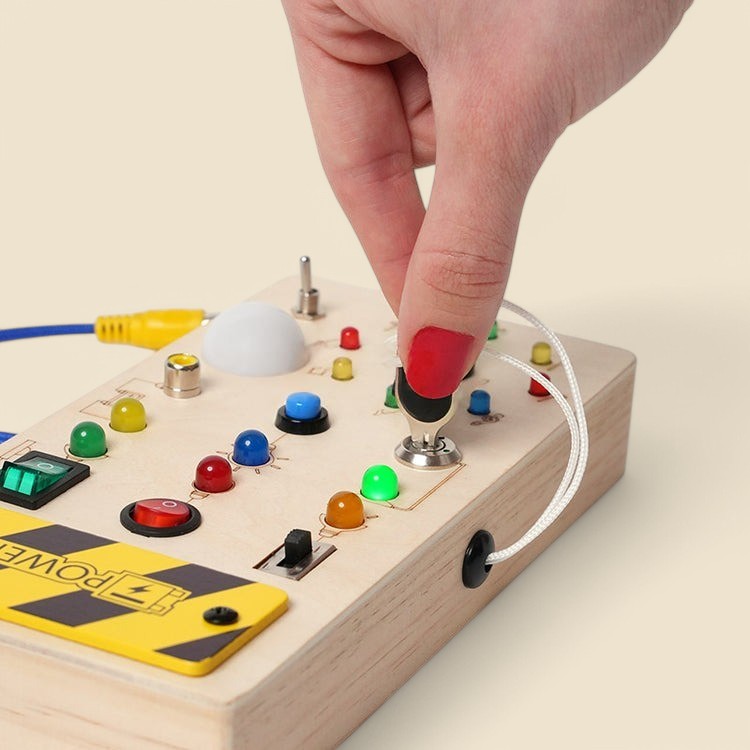 Montessori Toggle & Switch Busy Board L'atelier Montessori