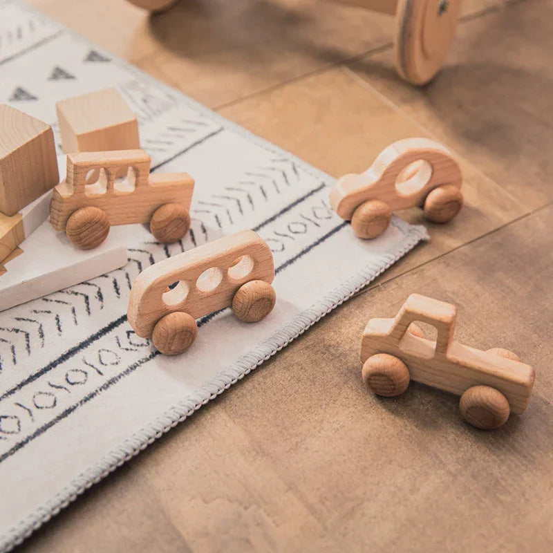Montessori Wheeled Toy L'atelier Montessori