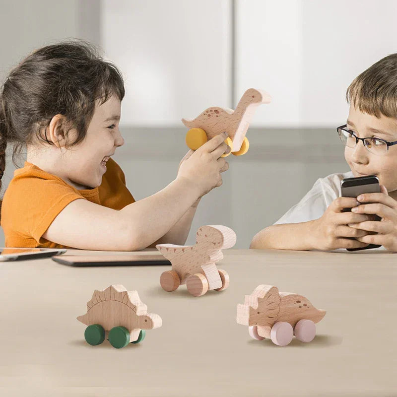 Montessori Wheeled Toy L'atelier Montessori