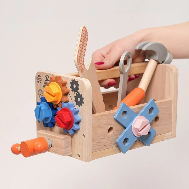 Montessori Wooden Workshop L'atelier Montessori