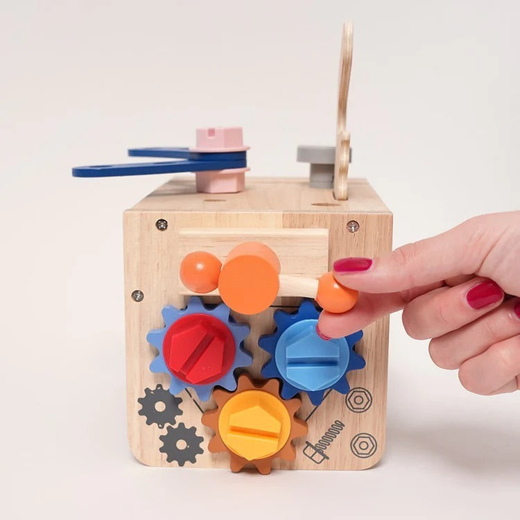 Montessori Wooden Workshop L'atelier Montessori