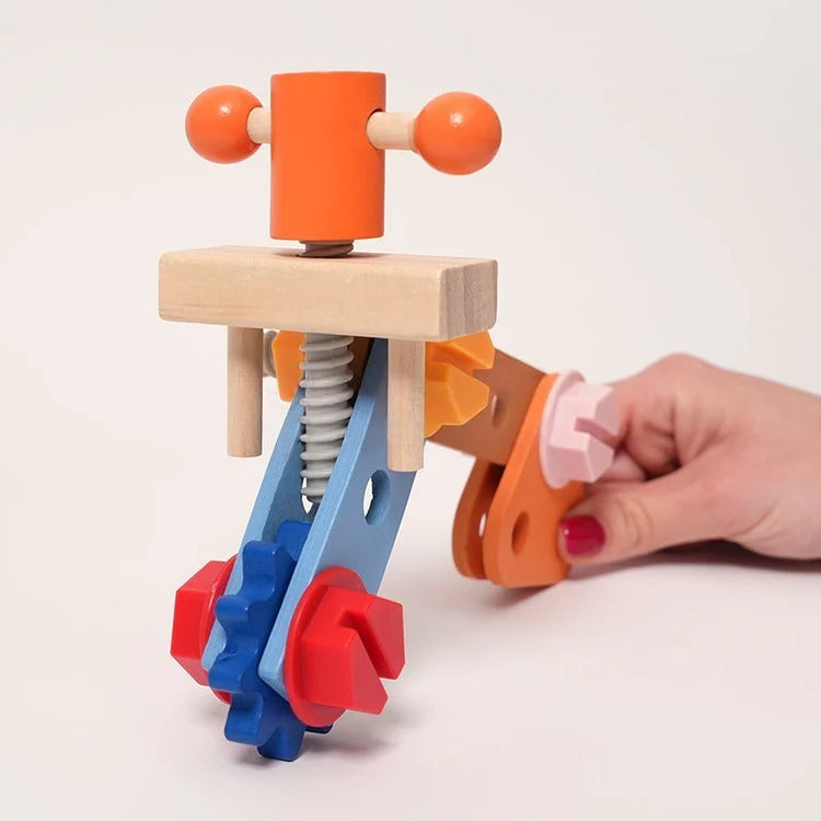 Montessori Wooden Workshop L'atelier Montessori